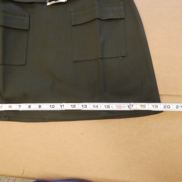 Venus Skirt with Pockets and buckle - Picture 3 of 9